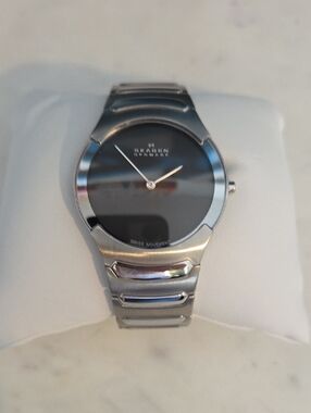 Skagen Silver-Tone Bracelet Watch with Black Dial